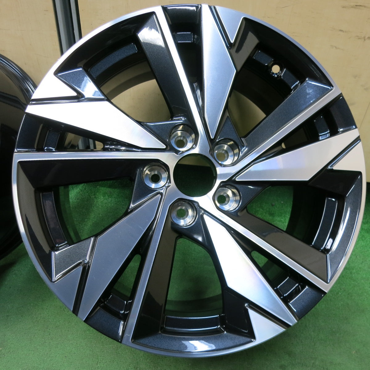 未使用★プジョー 308 アリュール 純正 ホイール 17インチ 17×7.5J PCD108/5H★5031401SYホ