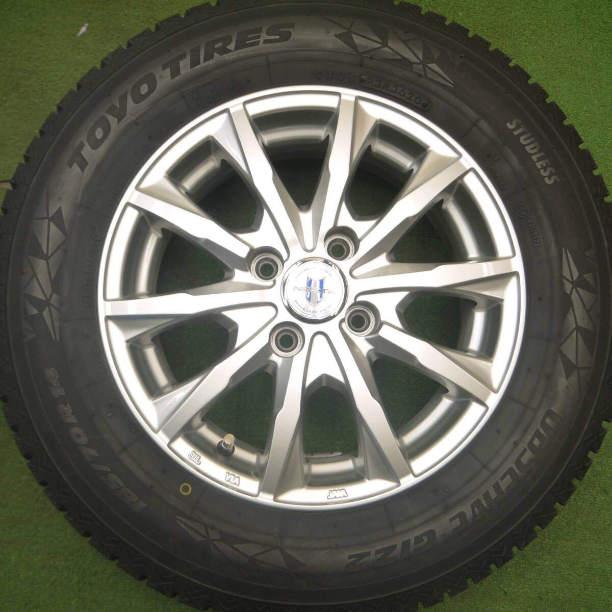 バリ溝!キレイ!9.5分以上★スタッドレス 185/70R14 トーヨー オブザーブ GIZ2 NEXTA ネクスタ 14インチ PCD100/4H★5020501Hス