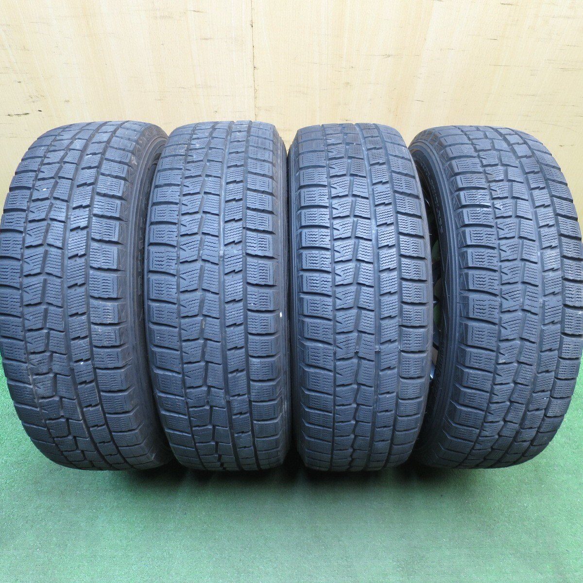 バリ溝!キレイ!8.5分★プリウス 等 195/65R15 スタッドレス ダンロップ ウインターマックス WM01 ZACK JP-520 MONZA ザック 15インチ PCD100/5H★5031105Hス