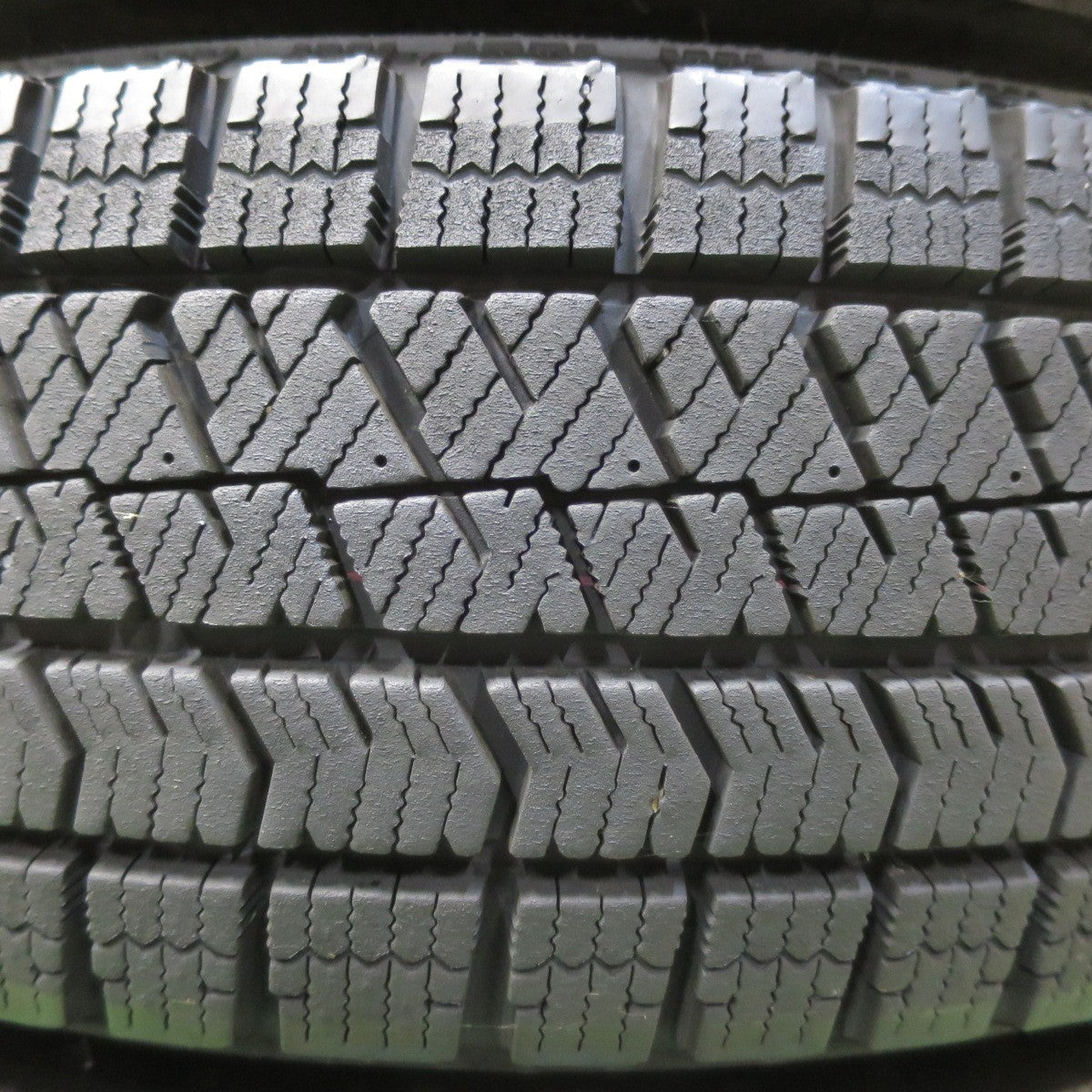 バリ溝!22年!キレイ!9分★スタッドレス 155/65R14 ブリヂストン ブリザック VRX2 BALMINUM バルミナ 14インチ PCD100/4H★5053107イス