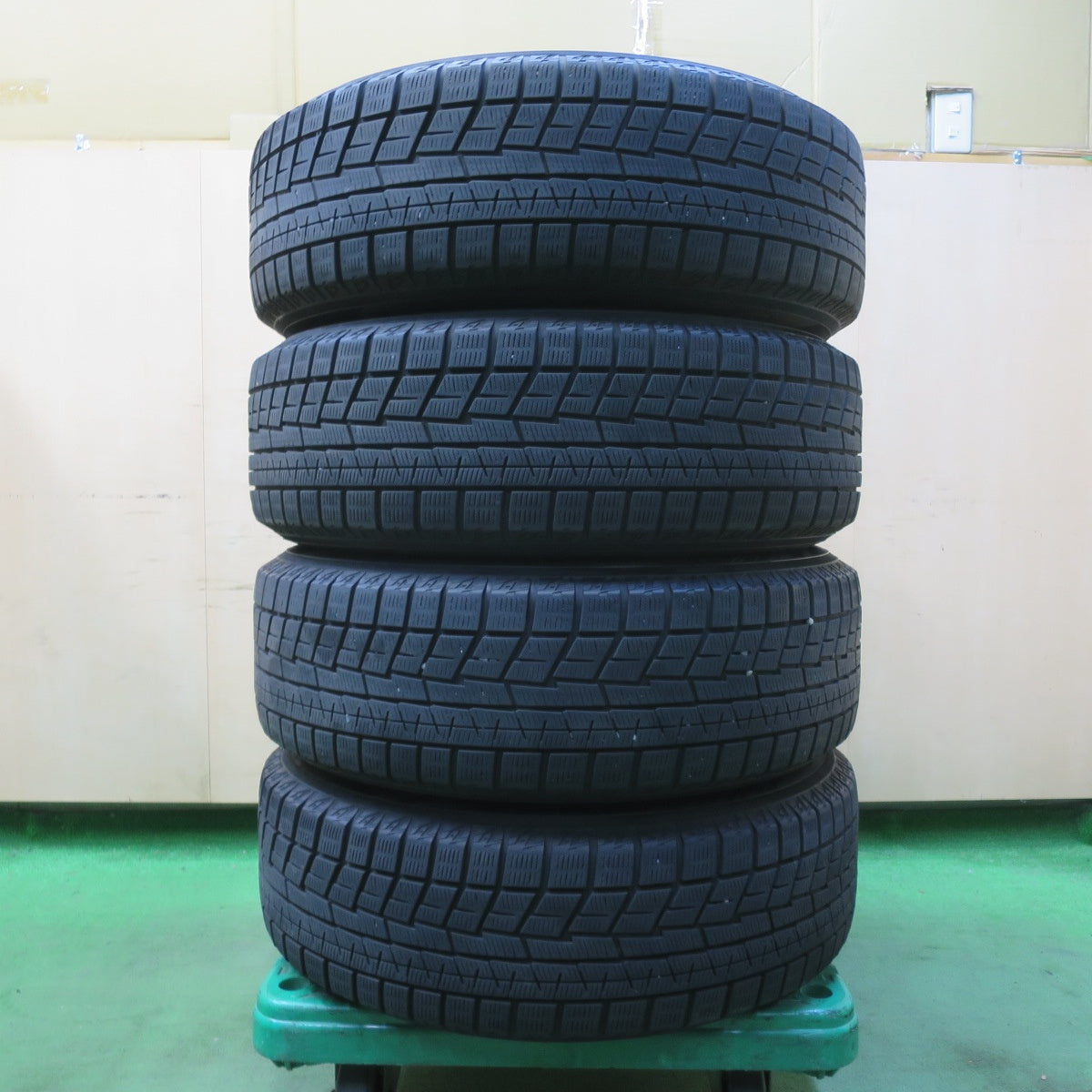 キレイ!23年★スタッドレス 205/65R16 ヨコハマ アイスガード iG60 MiLLOUS ミルアス 16インチ PCD114.3/5H★5060904イス