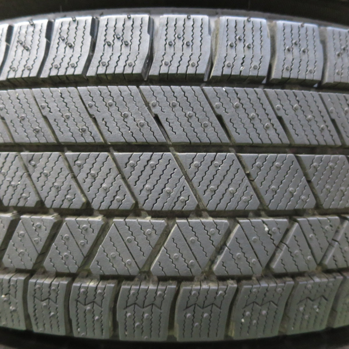 超バリ溝!22年!キレイ!ほぼ10分★プリウス 等 195/65R15 スタッドレス ブリヂストン ブリザック VRX3 TOPRUN トップラン 15インチ PCD100/5H★5092908イス