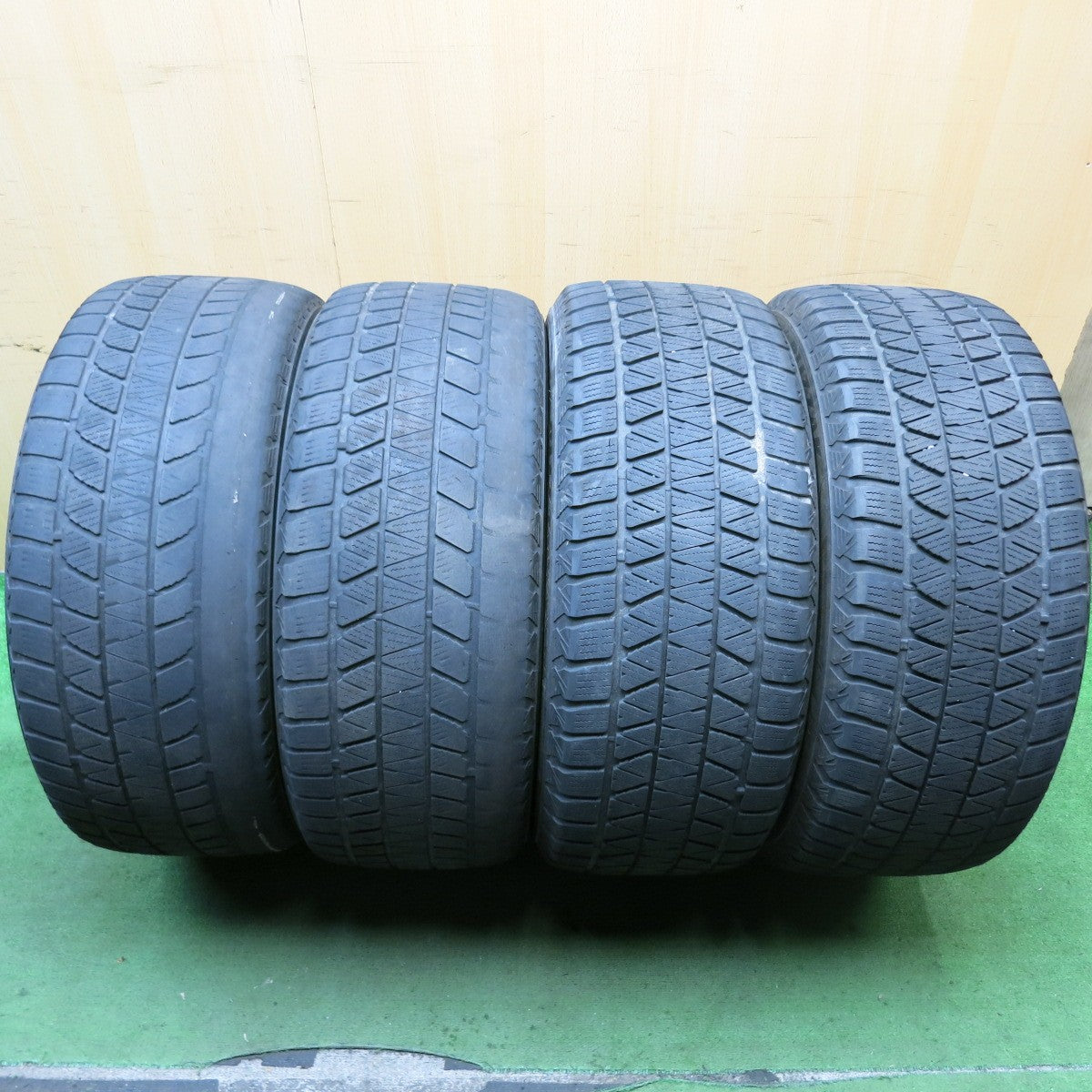 キレイ★レクサス LX 等 285/50R20 スタッドレス ブリヂストン ブリザック DM-V3 Delmore デルモア 20インチ PCD150/5H★5091405HAス