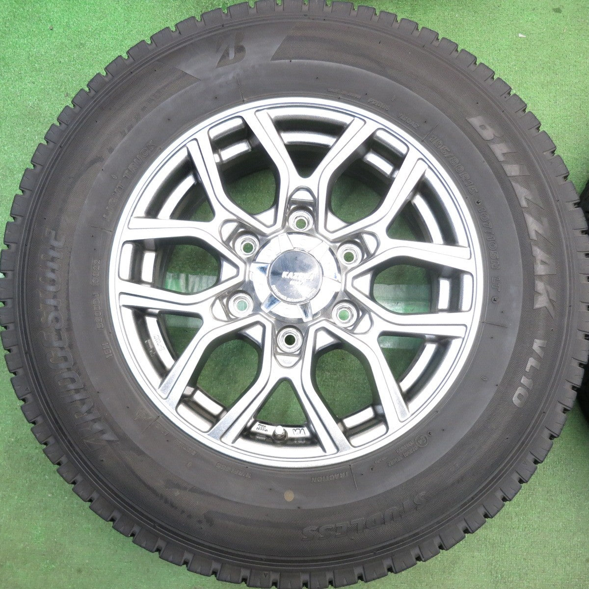 バリ溝!22年!キレイ!9分◎スタッドレス 195/80R15 107/105N ブリヂストン ブリザック VL10 KAZERA H301 MONZA カゼラ 15インチ PCD139.7/6H◎6101110HAス
