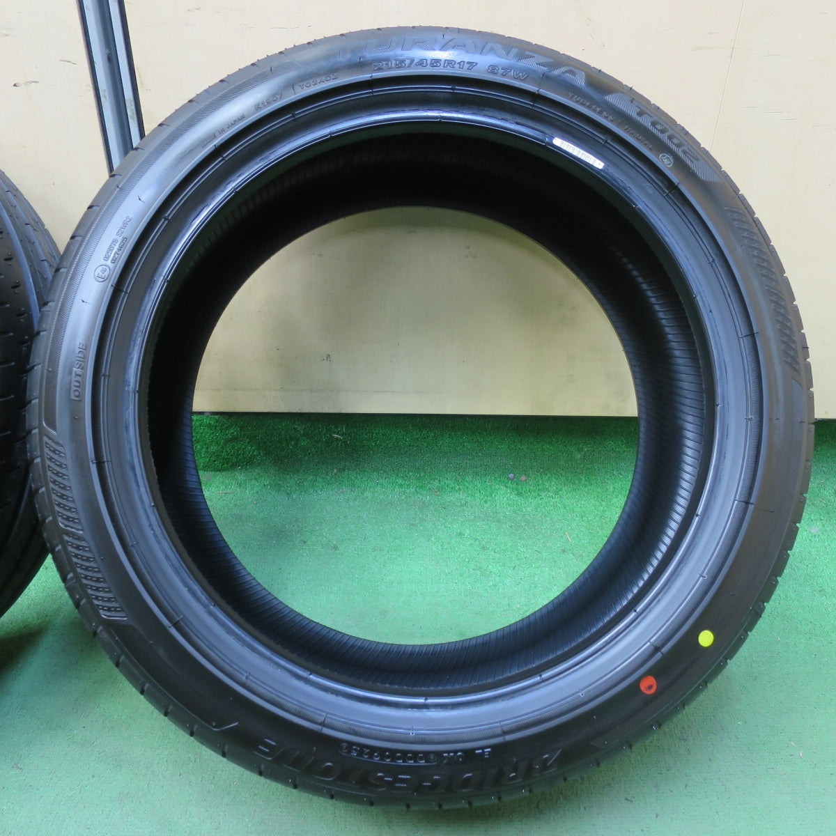新車外し!25年★215/45R17 ブリヂストン トランザ T002 タイヤ 17インチ レクサス CT カローラツーリング プリウス 等★5082801イノタ