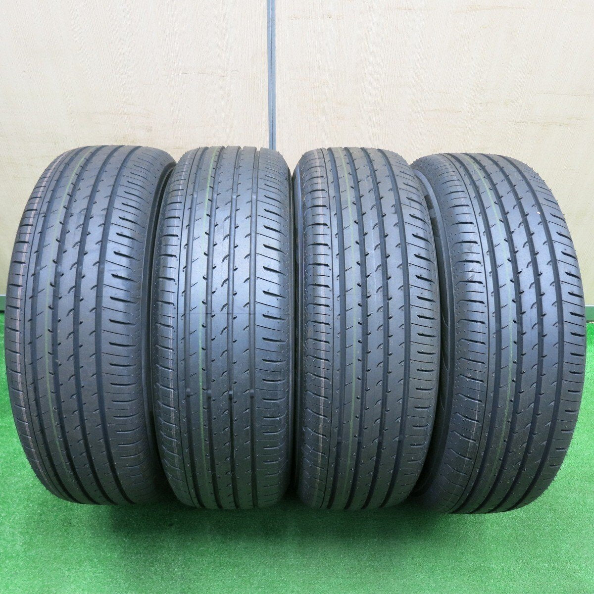 新車外し!24年★トヨタ 40系 アルファード Zグレード 純正 225/60R18 ヨコハマ アドバン V03 18インチ PCD120/5H★4112610TNノ