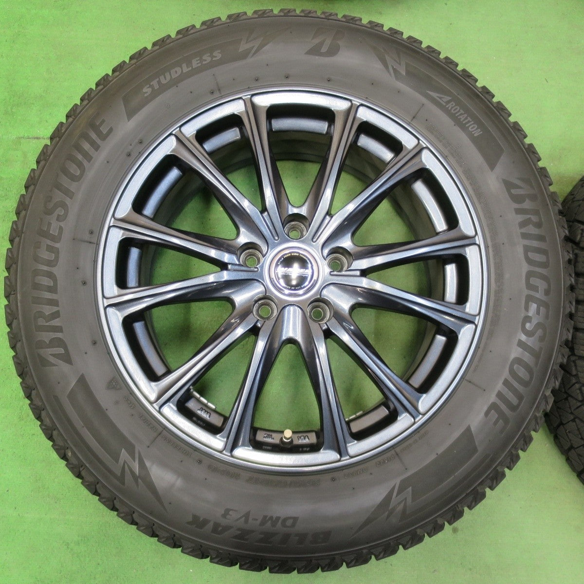 バリ溝!21年!キレイ!9分★スタッドレス 225/65R17 ブリヂストン ブリザック DM-V3 WAREN ヴァーレン 17インチ PCD114.3/5H★5032908イス
