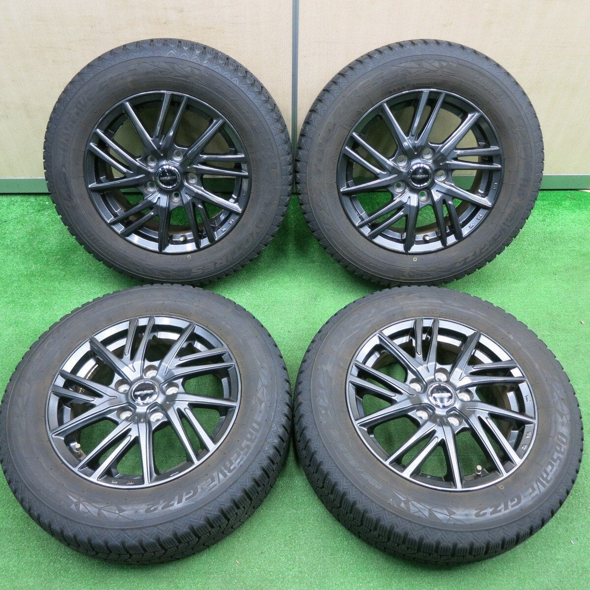 バリ溝!21年!キレイ!8.5分★スタッドレス 195/65R15 トーヨー オブザーブ GIZ2 WAREN ヴァーレン 15インチ PCD114.3/5H★4122004TNス