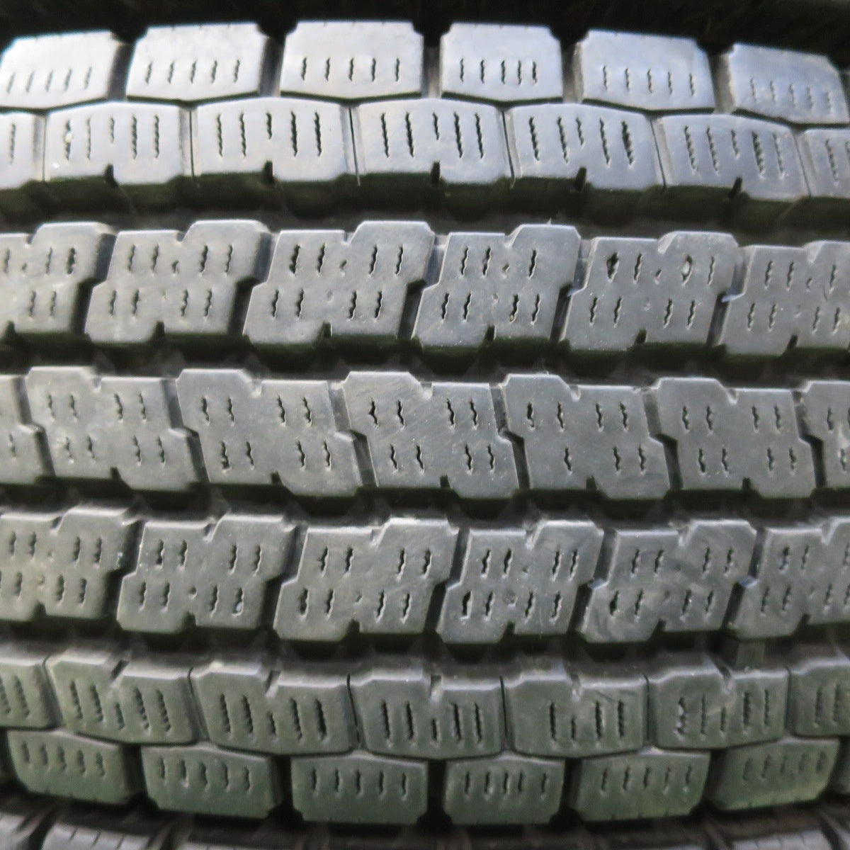 6本価格!22年★トラック タイヤ 205/85R16 117/115L 12PR スタッドレス ヨコハマ アイスガード iG91 16インチ★5061508イスタ