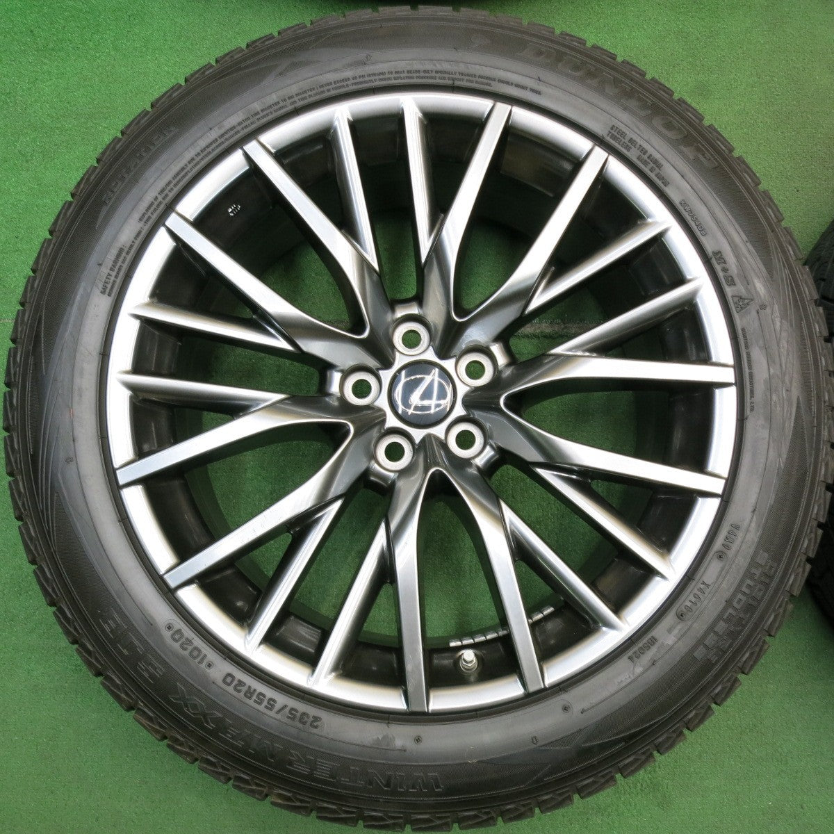 センサー付!バリ溝!キレイ!9.5分★レクサス RX Fスポーツ 純正 235/55R20 スタッドレス ダンロップ ウインターマックス SJ8 20インチ PCD114.3/5H★5060601AKス