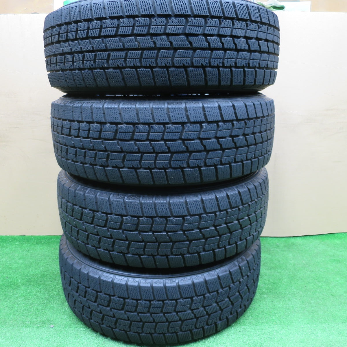 バリ溝!24年!キレイ!ほぼ10分★スタッドレス 215/60R17 グッドイヤー アイスナビ7 JOKER ジョーカー 17インチ PCD114.3/5H★5121002NKス