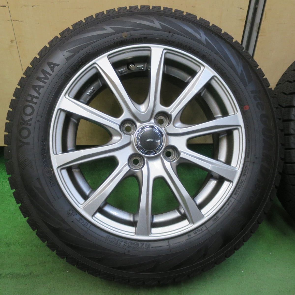 超バリ溝!22年!キレイ!ほぼ10分★スタッドレス 165/70R14 ヨコハマ アイスガード iG70 MiLLOUS ミルアス 14インチ PCD100/4H★5080605イス