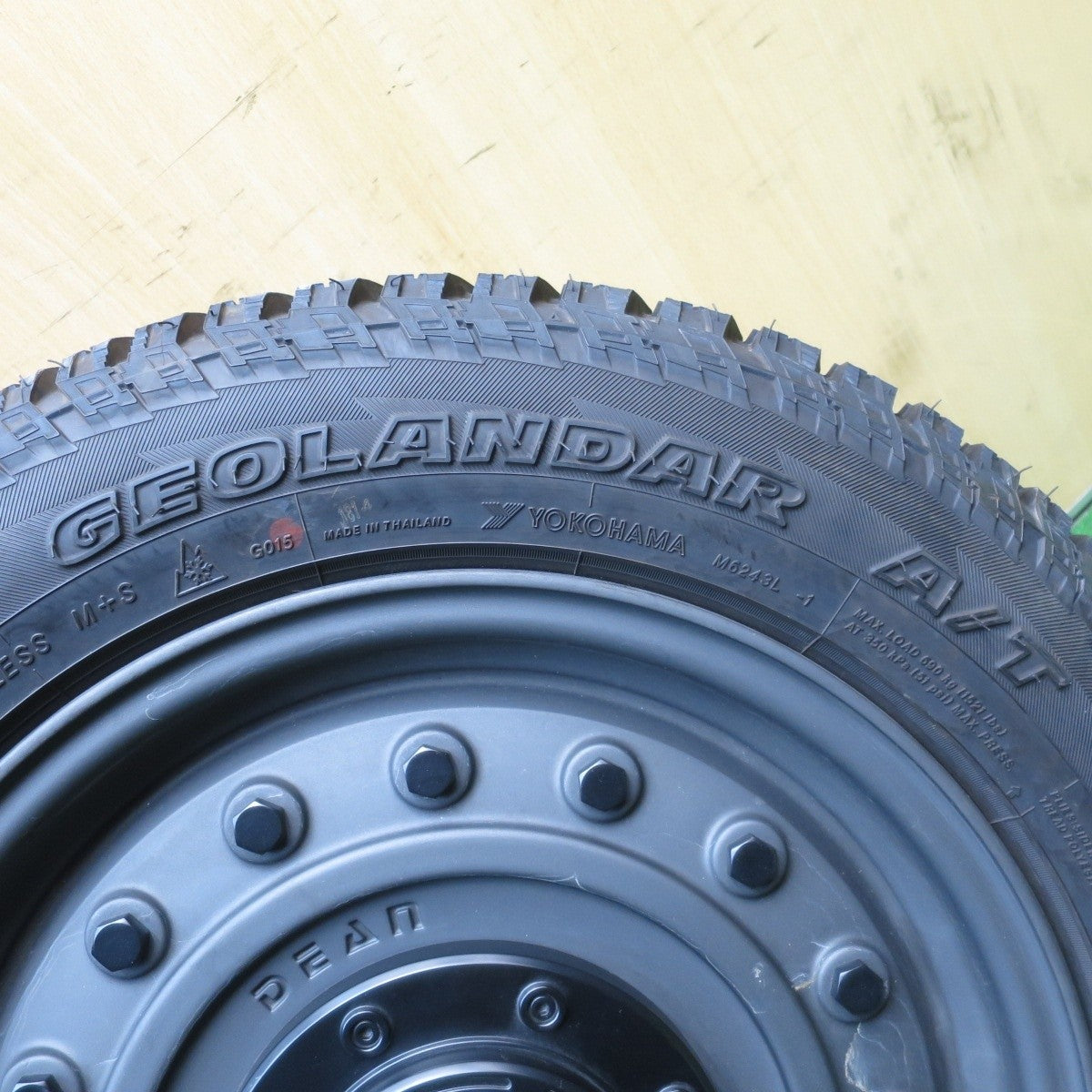 バリ溝 綺麗 9.5分 1本★DEAN COLORADO 215/60R16 ヨコハマ A/T G015 ディーン コロラド PCD112 120/5H マルチ★5031103Hノ