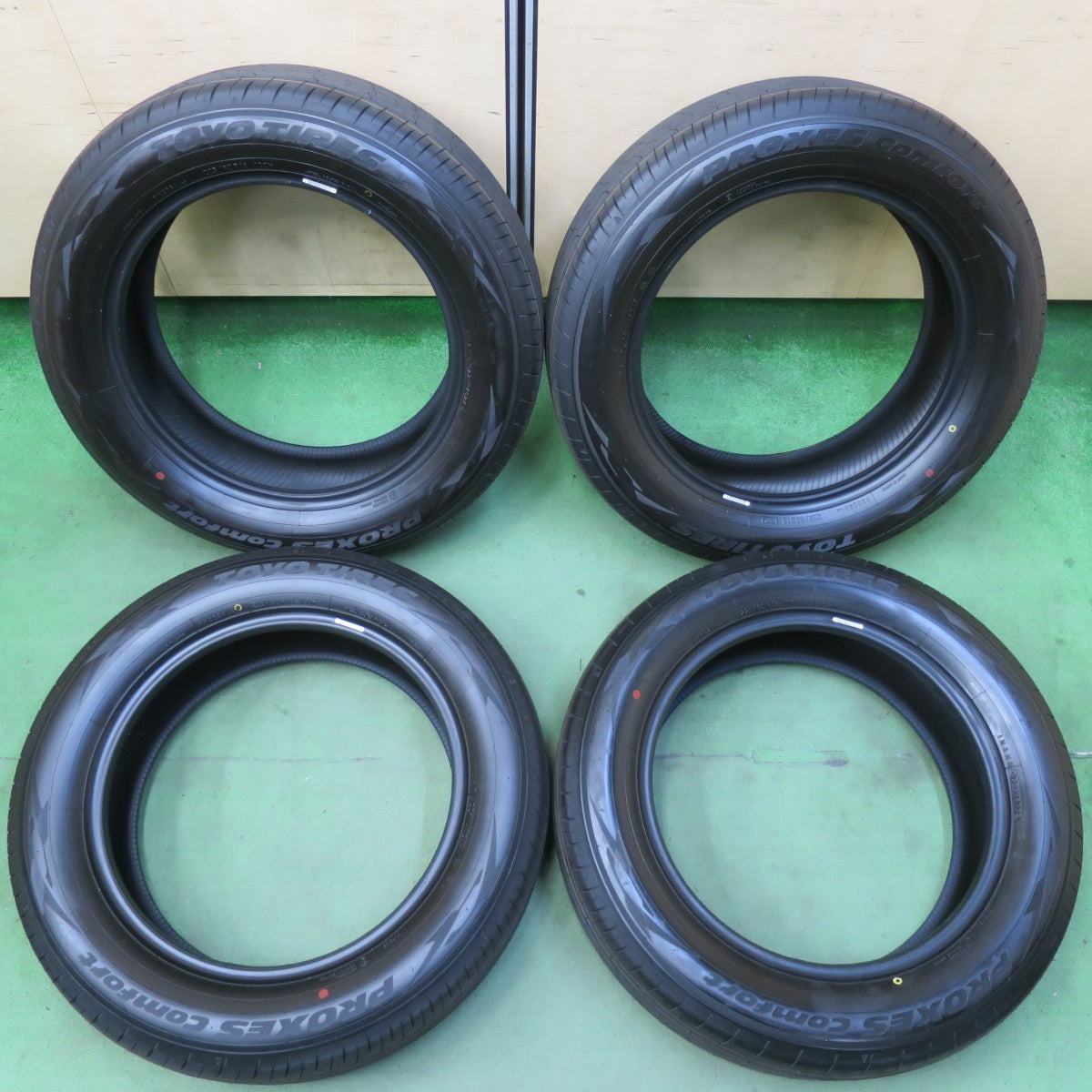 新車外し!24年★225/60R18 トーヨー プロクセス Comfort タイヤ 18インチ 40系 アルファード ヴェルファイア ハリアー RAV4 等★5051701イノタ