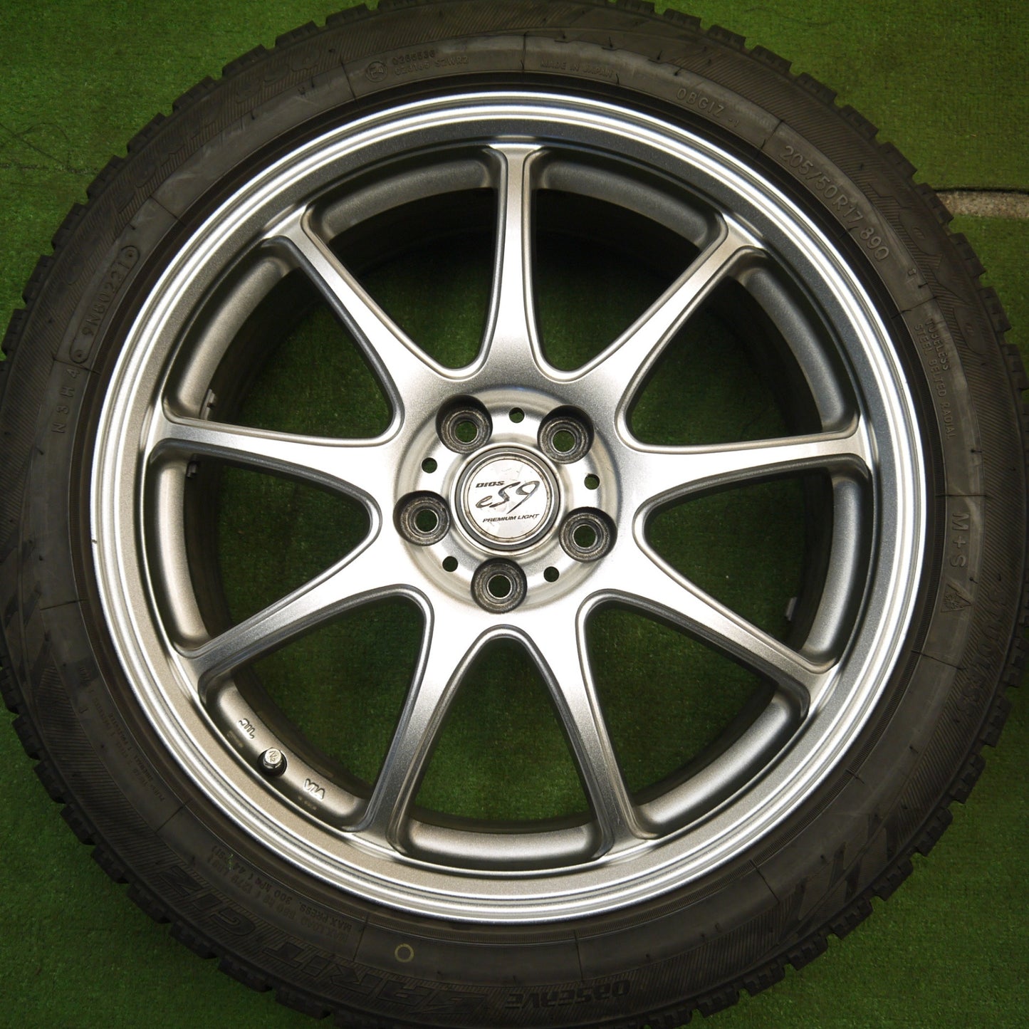 バリ溝!キレイ!9.5分★インプレッサ 等 205/50R17 スタッドレス トーヨー ガリット GIZ DIOS es9 PREMIUM LIGHT 17インチ PCD100/5H★5042803Hス