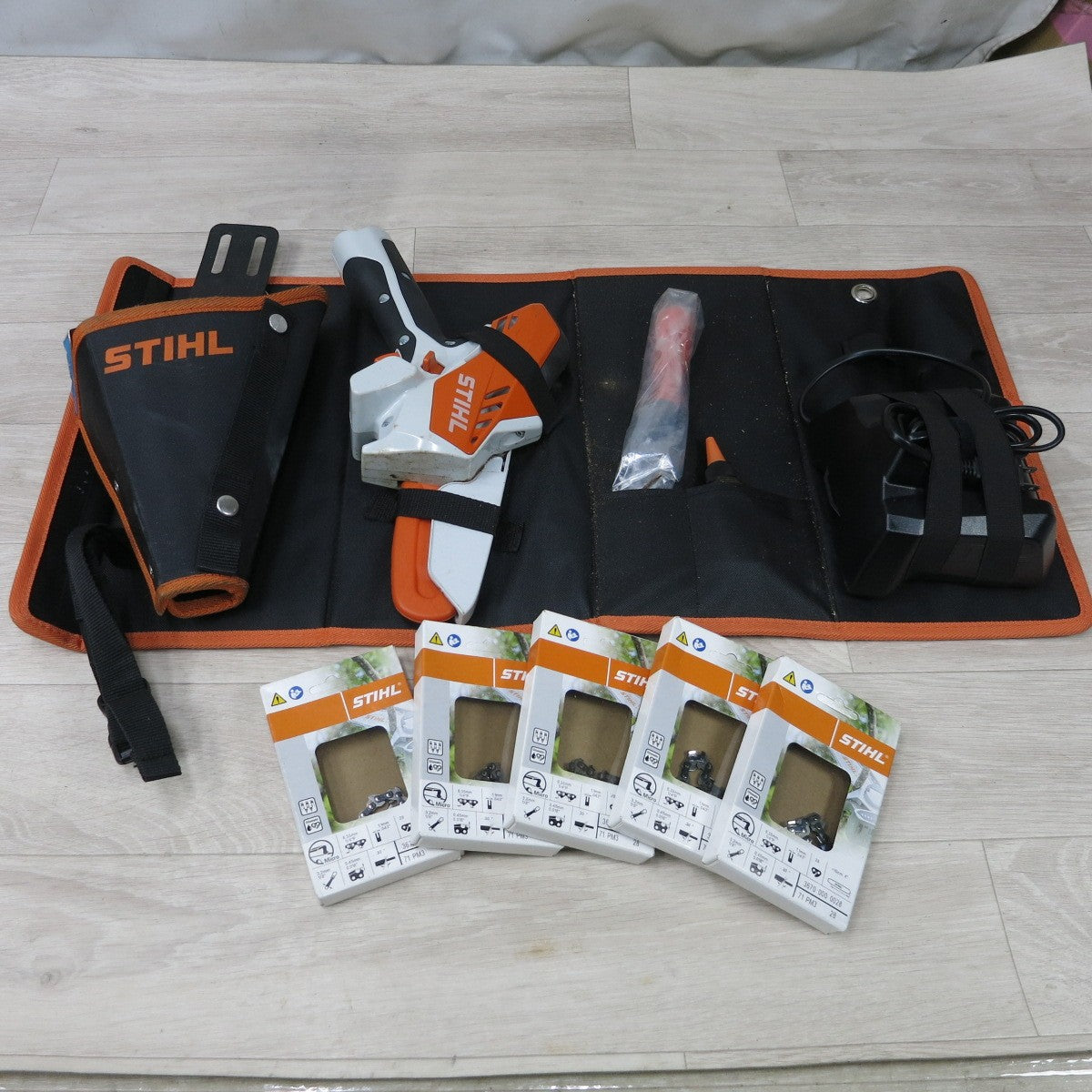 送料無料] 付属品多数◇STIHL 充電式 ガーデン カッター GTA26