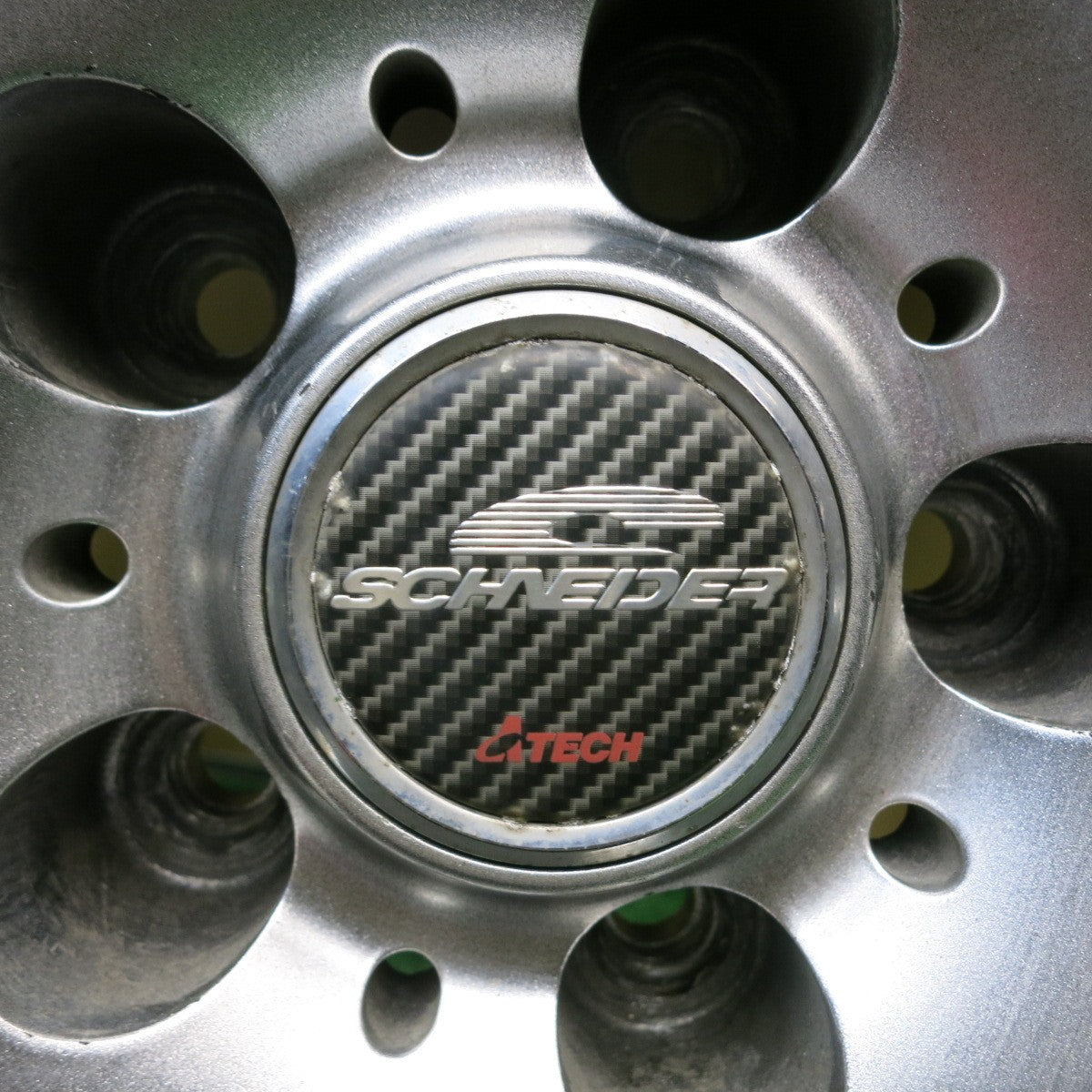 バリ溝!22年!8.5分★スタッドレス 215/60R17 ブリヂストン ブリザック VRX2 SCHNEIDER シュナイダー 17インチ PCD114.3/5H★5081411HAス