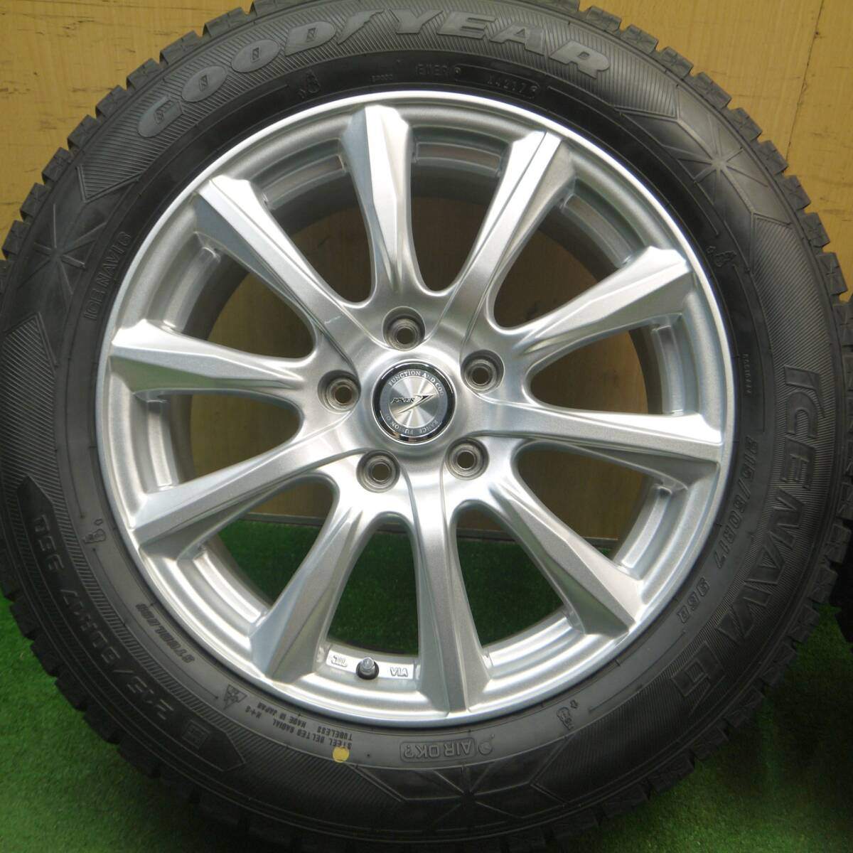 バリ溝!キレイ!9.5分以上★スタッドレス 215/60R17 グッドイヤー アイスナビ6 JOKER ジョーカー 17インチ PCD114.3/5H★5021808Hス