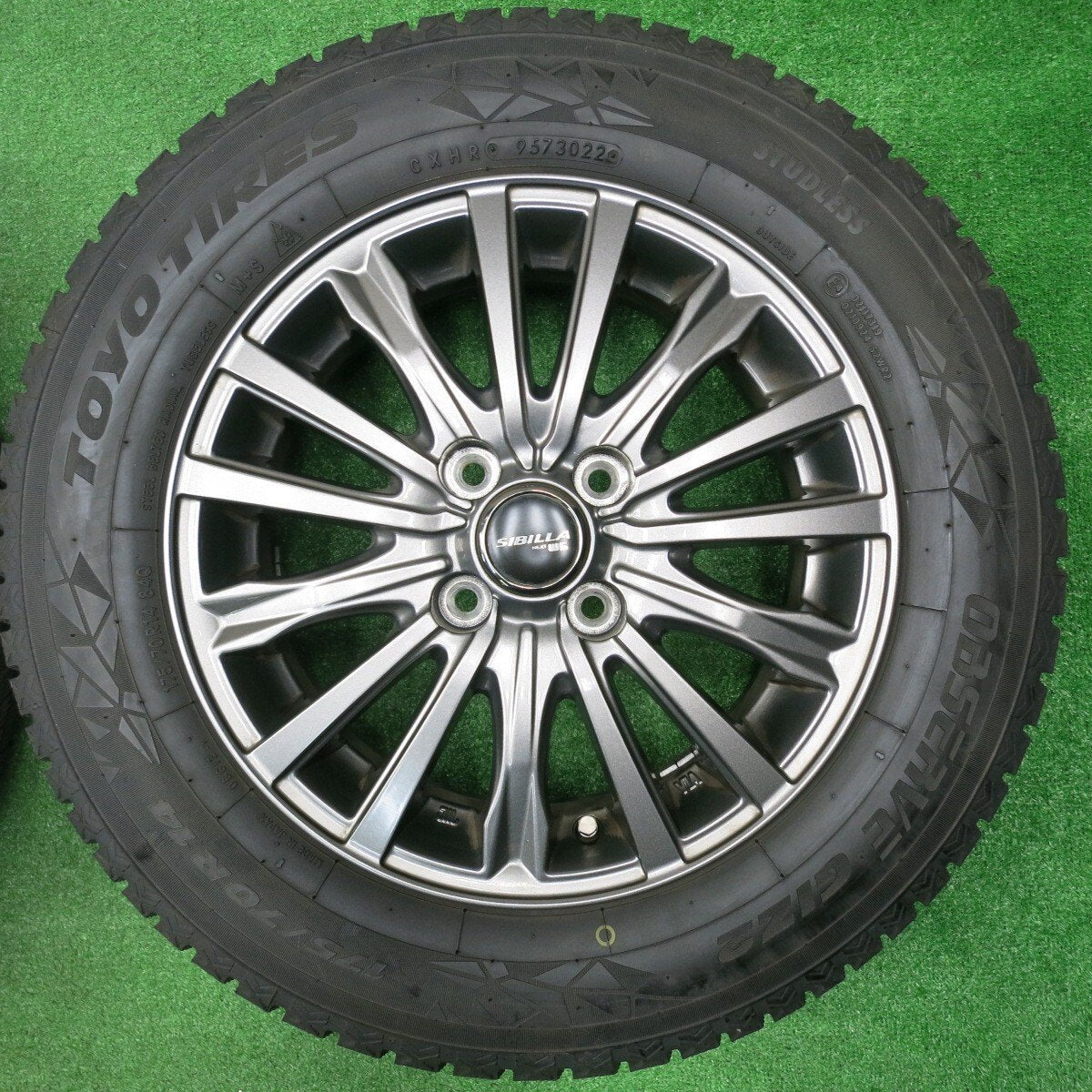バリ溝!22年!キレイ!8.5分★スタッドレス 175/70R14 トーヨー オブザーブ GIZ2 SIBILLA NEXT W5 シビラ 14インチ PCD100/4H★4121102NJス