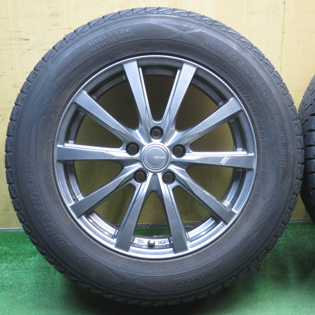 バリ溝!9.5分◎スタッドレス 225/65R17 ダンロップ ウインターマックス SJ8 GRASS グラス 17インチ PCD114.3/5H◎6100903NJス