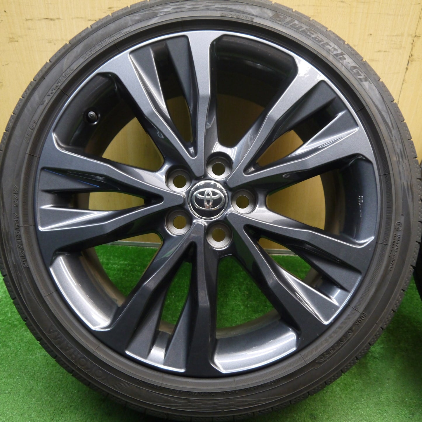 ★トヨタ カローラ ツーリング W×B 純正 215/45R17 ヨコハマ BluEarth-GT AE51 17インチ PCD100/5H★5061101Hノ