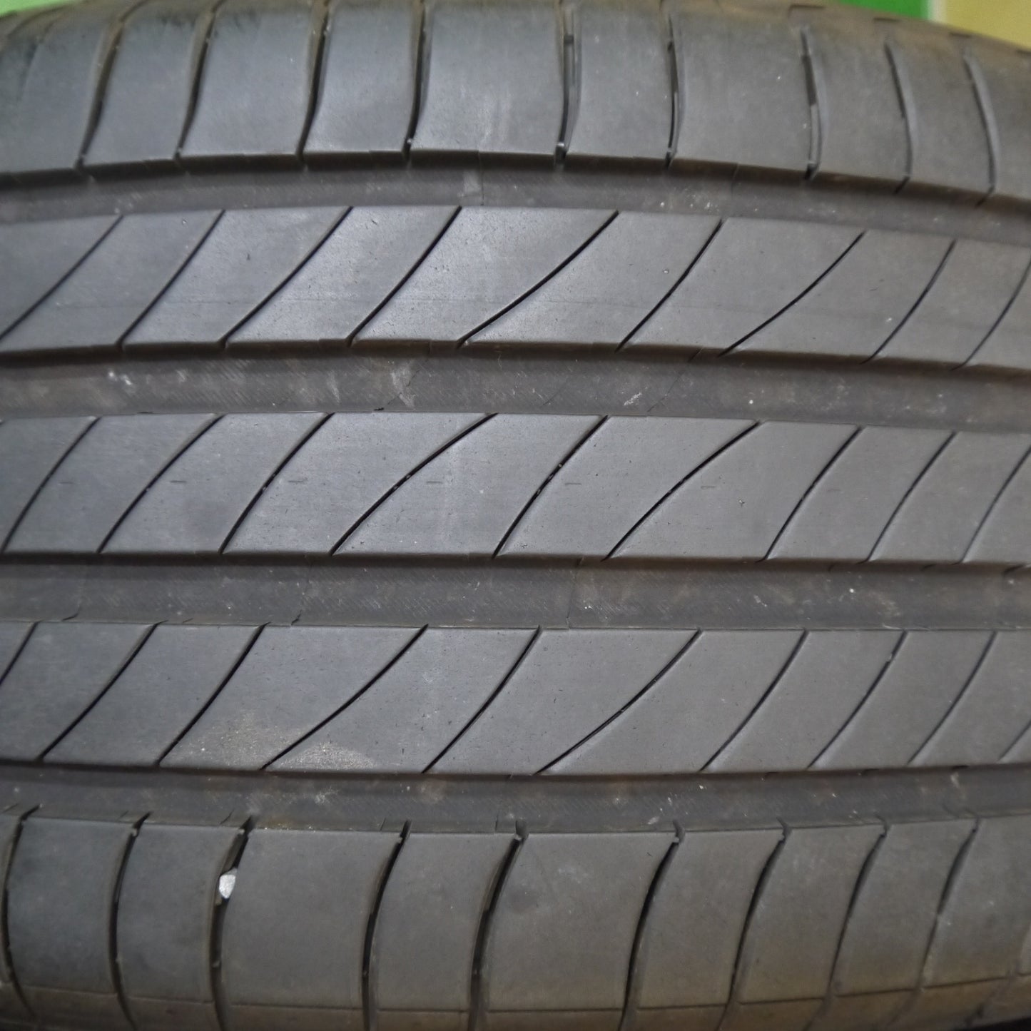バリ溝!24年!9分★225/50R18 ミシュラン プライマシー4 PRIMACY4 タイヤ 18インチ カローラクロス C-HR ヴェゼル エスティマ 等★5121203Hノタ