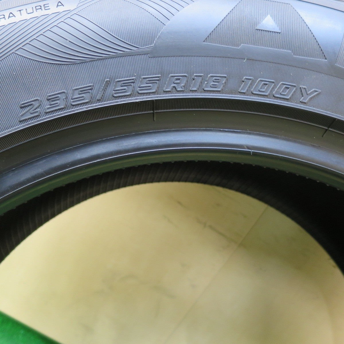新車外し 24年 1本★235/55R18 ヨコハマ アドバンスポーツ V105 ハリアー レクサス NX RAV4 ヴァンガード 等★5022113イノタ