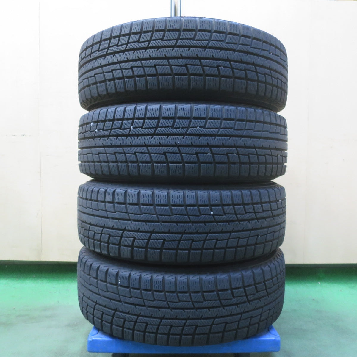バリ溝!23年!キレイ!9分◎スタッドレス 185/65R15 ヨコハマ アイスガード iG52C GRASS グラス 15インチ PCD100/4H◎6100802イス