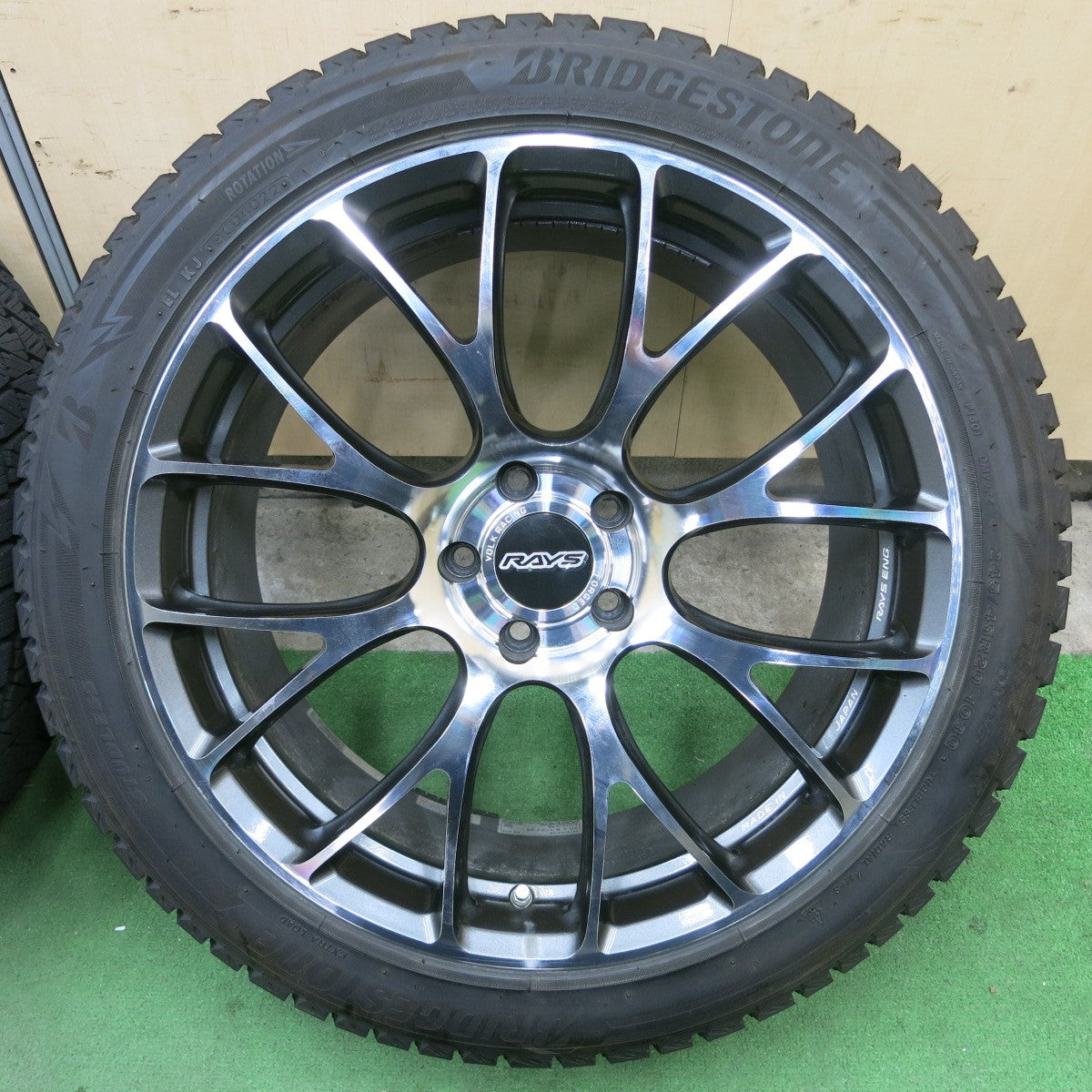 バリ溝!22年!キレイ!9.5分★RAYS VR G16 VOLK RACING 245/45R20 スタッドレス ブリヂストン ブリザック DM-V3 レイズ 20インチ PCD114.3/5H★5043002ナス