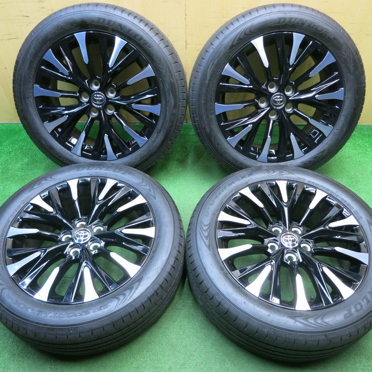 新車外し!23年★トヨタ 40系 アルファード ヴェルファイア エグゼクティブ 純正 225/55R19 ダンロップ SPスポーツマックス 060 19インチ PCD120/5H★5042901NJノ