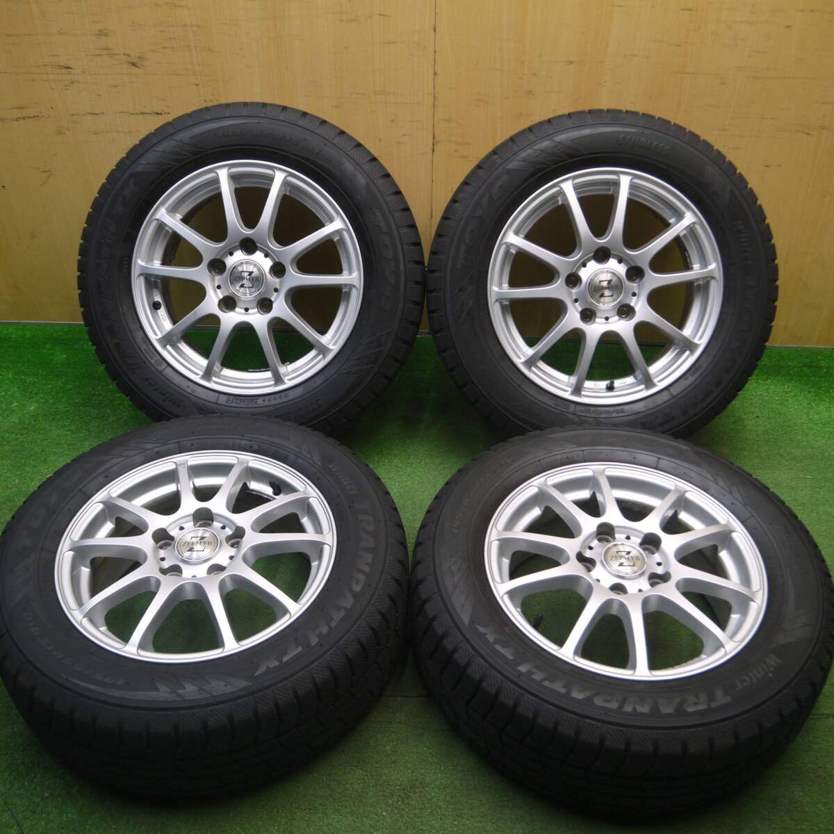 バリ溝!23年!キレイ!9.5分以上★スタッドレス 195/65R15 トーヨー ウインター トランパス TX ZEPHYR ゼファー 15インチ PCD114.3/5H★5021214Hス