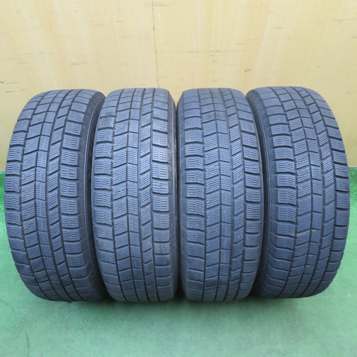 バリ溝!22年!キレイ!9.5分★プリウス 等 195/65R15 スタッドレス オートバックス ノーストレック N5 TEAD テッド 15インチ PCD100/5H★6050803NJス