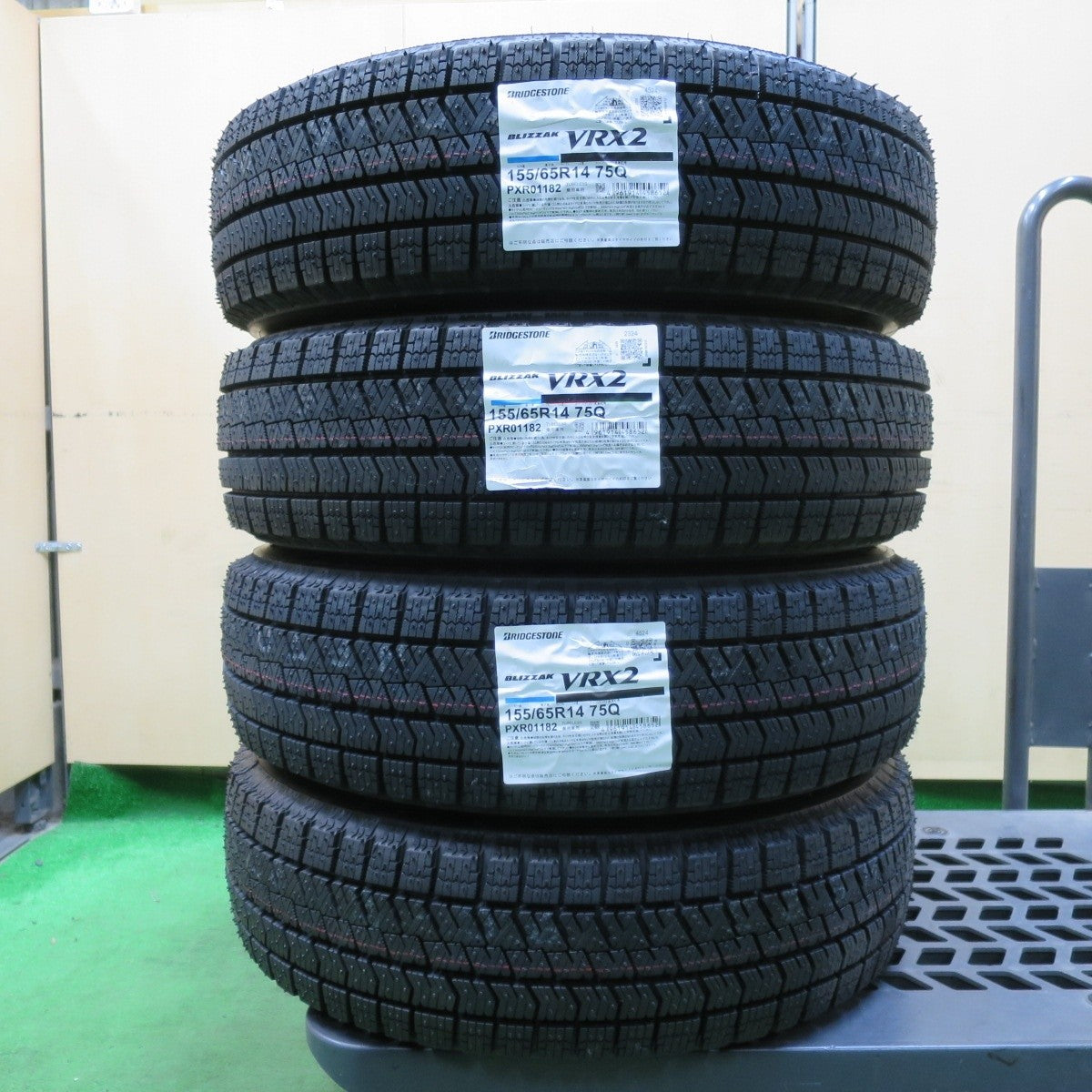 未使用!24年★スタッドレス 155/65R14 ブリヂストンブリザック VRX2 BALMINUM バルミナ 14インチ PCD100/4H★5022805イス