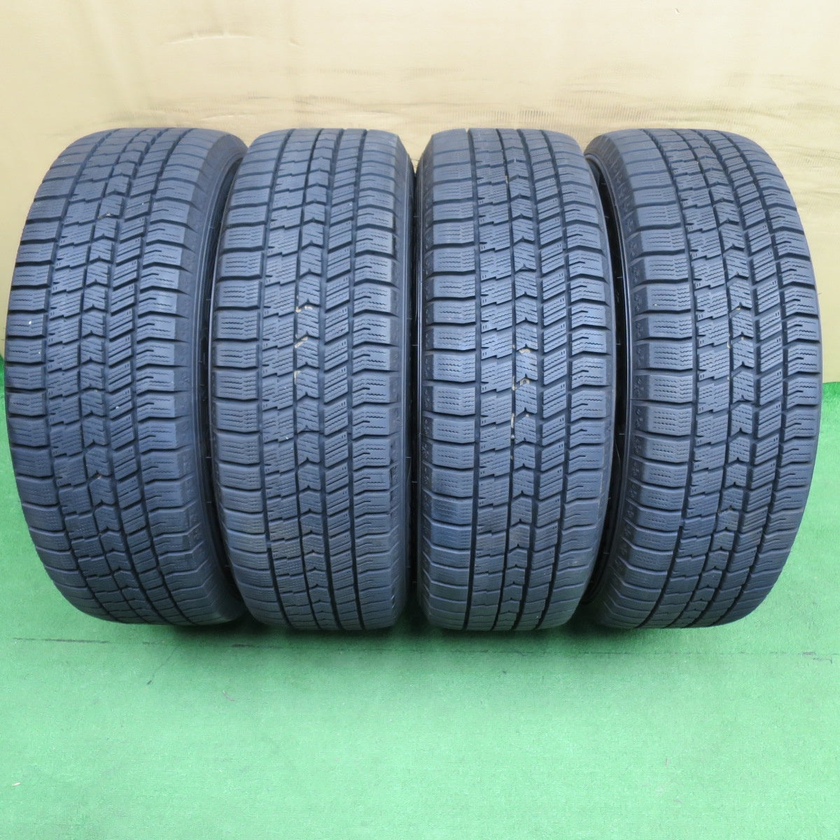 バリ溝!24年!キレイ!9.5分以上◎スタッドレス 225/60R18 グッドイヤー アイスナビ8 JOKER ジョーカー 18インチ PCD114.3/5H◎6062701NKス