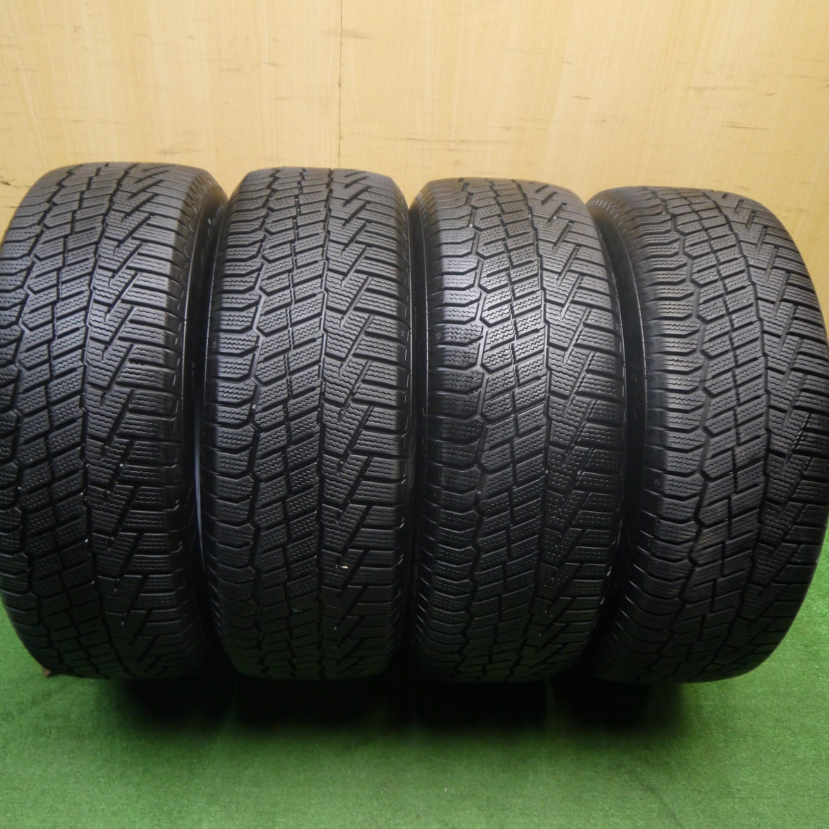 バリ溝!21年!8.5分★スタッドレス 215/60R17 コンチネンタル ノースコンタクト NC6 タイヤ 17インチ C-HR オデッセイ 等★5122601Hスタ