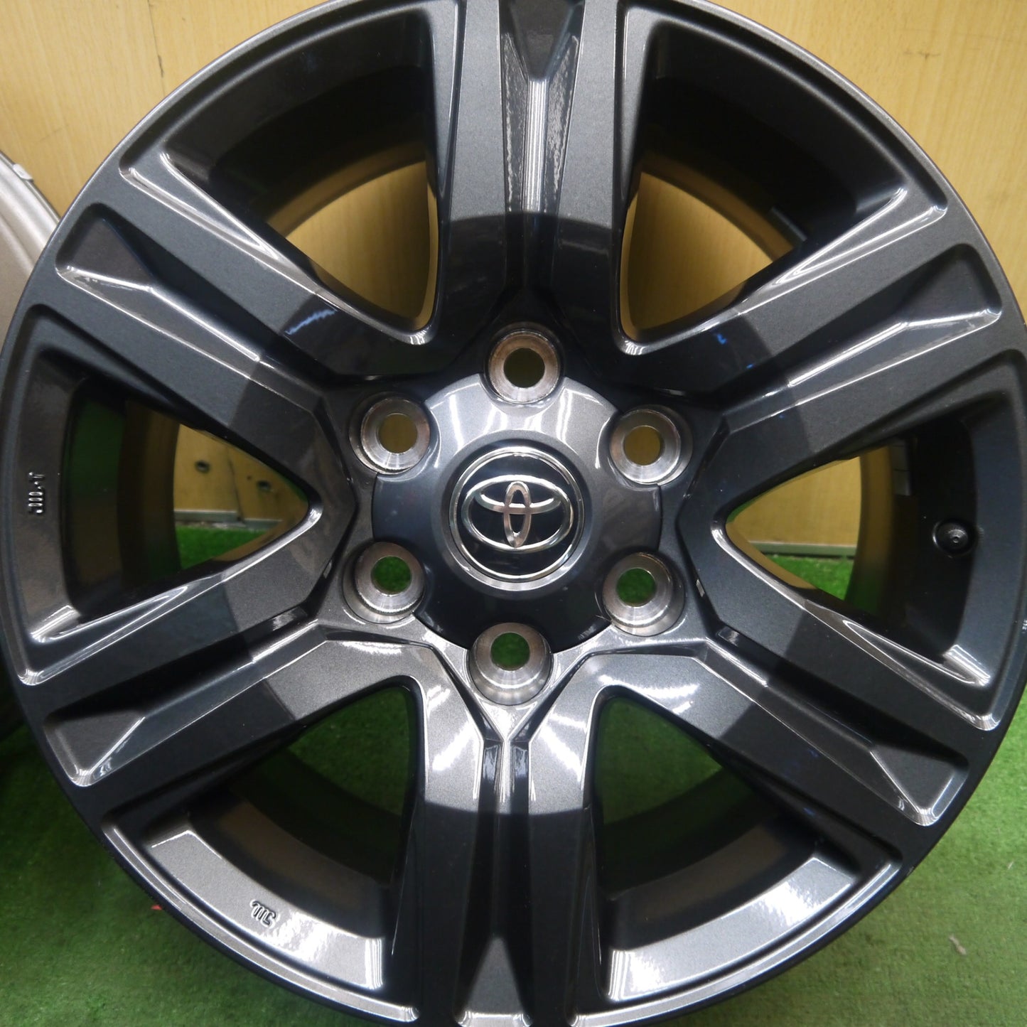 新車外し★トヨタ GUN125 ハイラックス Z グレード 純正 ホイール 17インチ 17×7.5J PCD139.7/6H★5082702Hホ