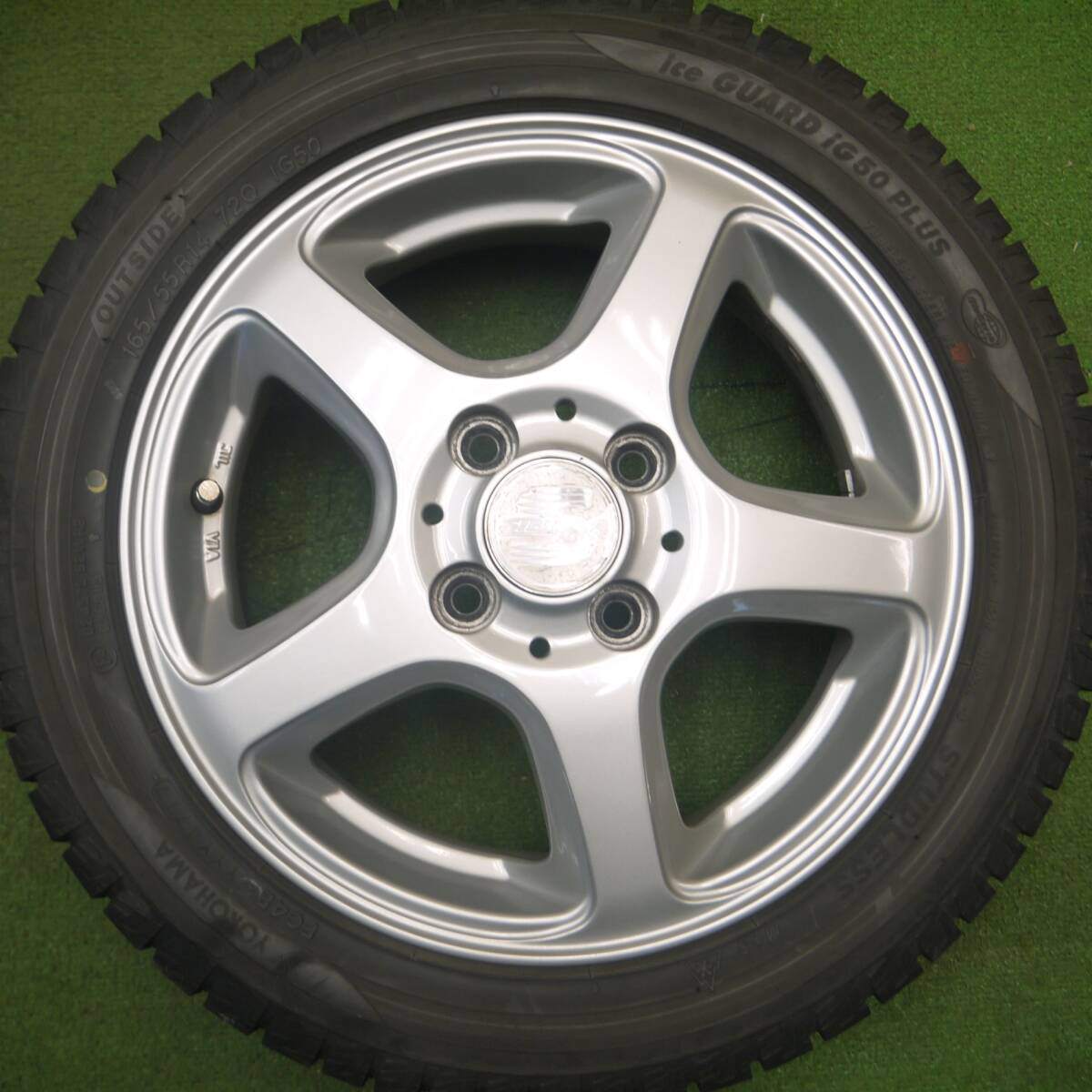 バリ溝!21年!キレイ!9分★スタッドレス 165/55R14 ヨコハマ アイスガード iG60 SIBILLA GX シビラ ワゴンR タント スペーシア 等 軽自動車 PCD100/4H★5021704Hス