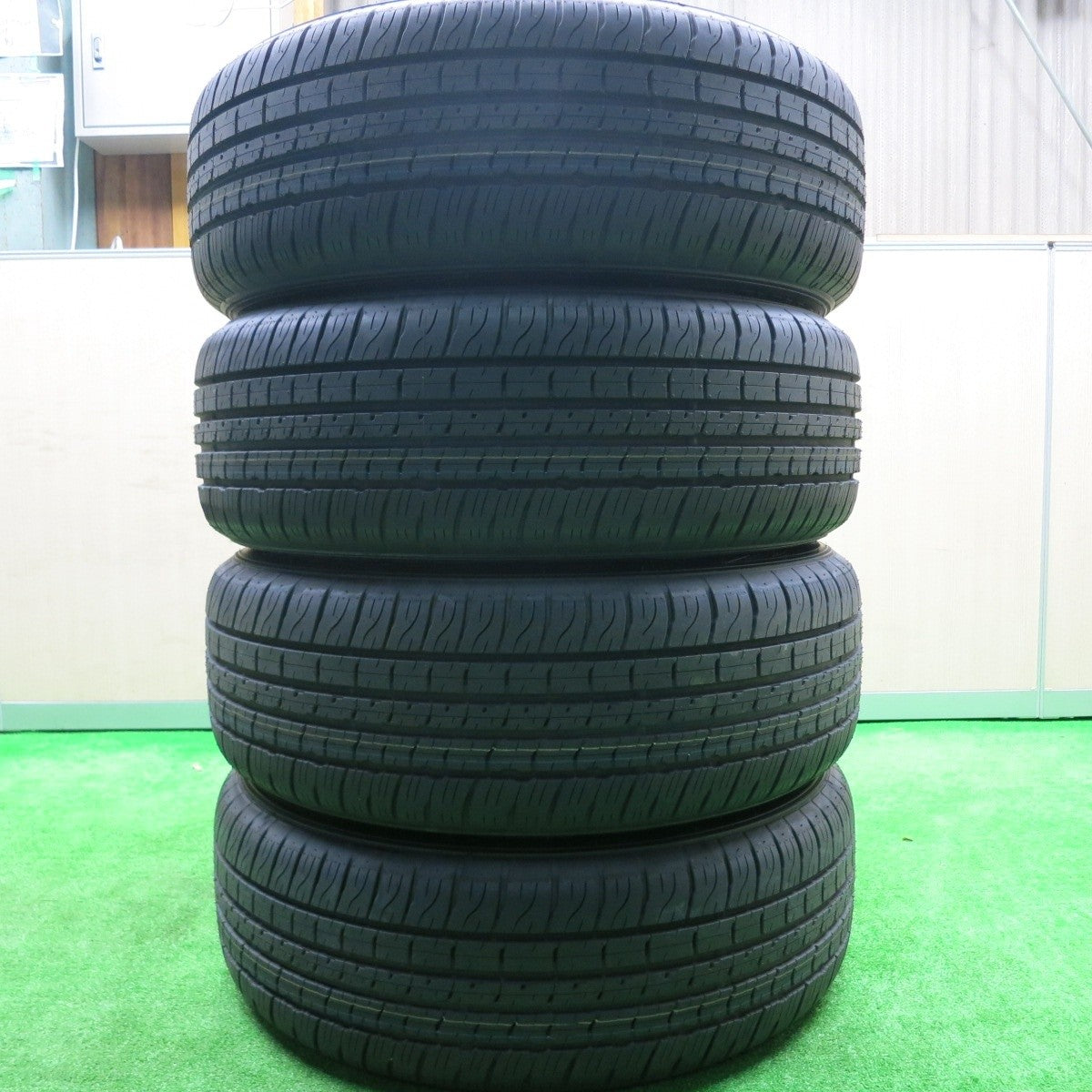 新車外し!24年★トヨタ ランクル 300 ZX 純正 265/55R20 ダンロップ グラントレック PT5A 20インチ PCD139.7/6H★4091401HAノ