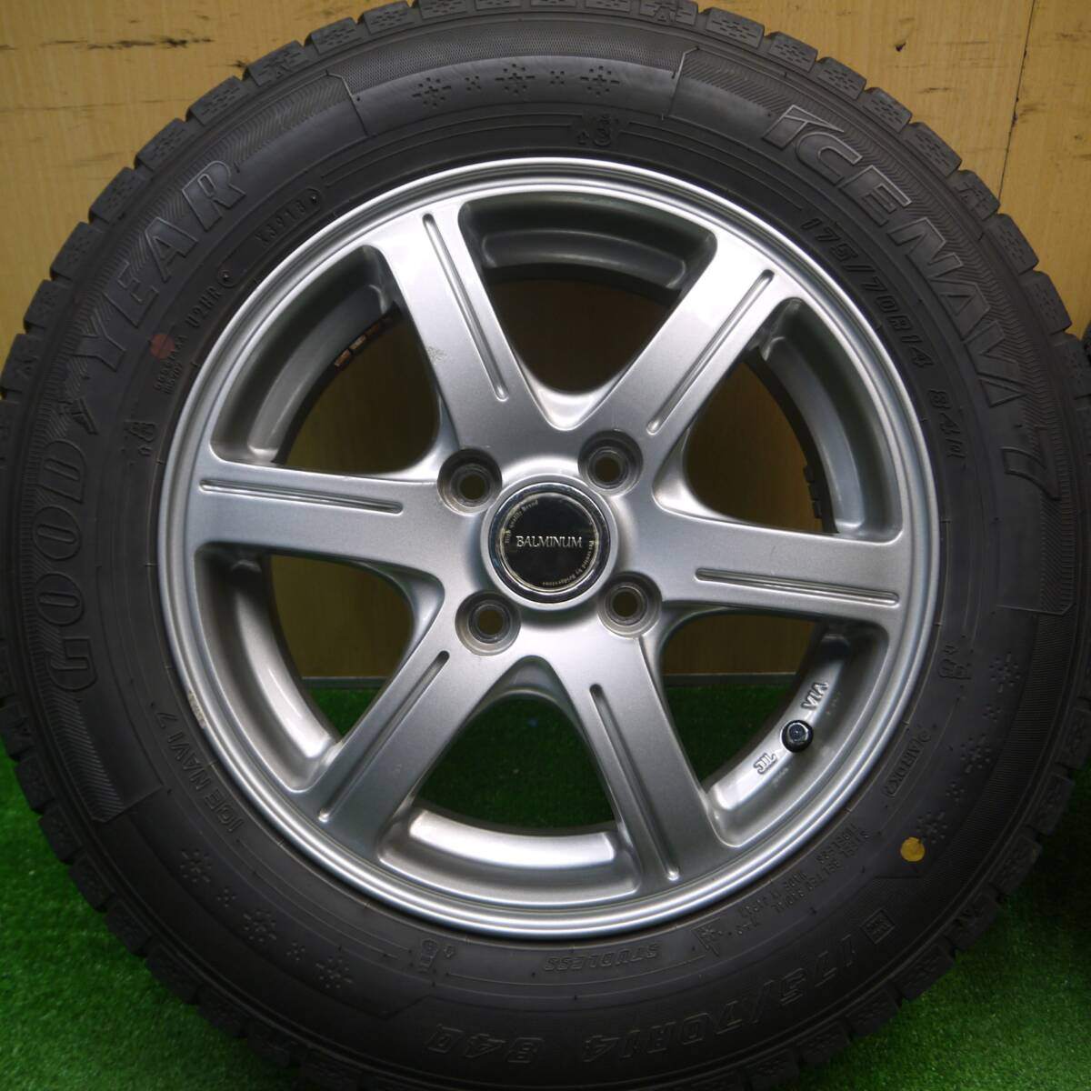 バリ溝!9分★スタッドレス 175/70R14 グッドイヤー アイスナビ7 BALMINUM バルミナ 14インチ PCD100/4H★4122404Hス