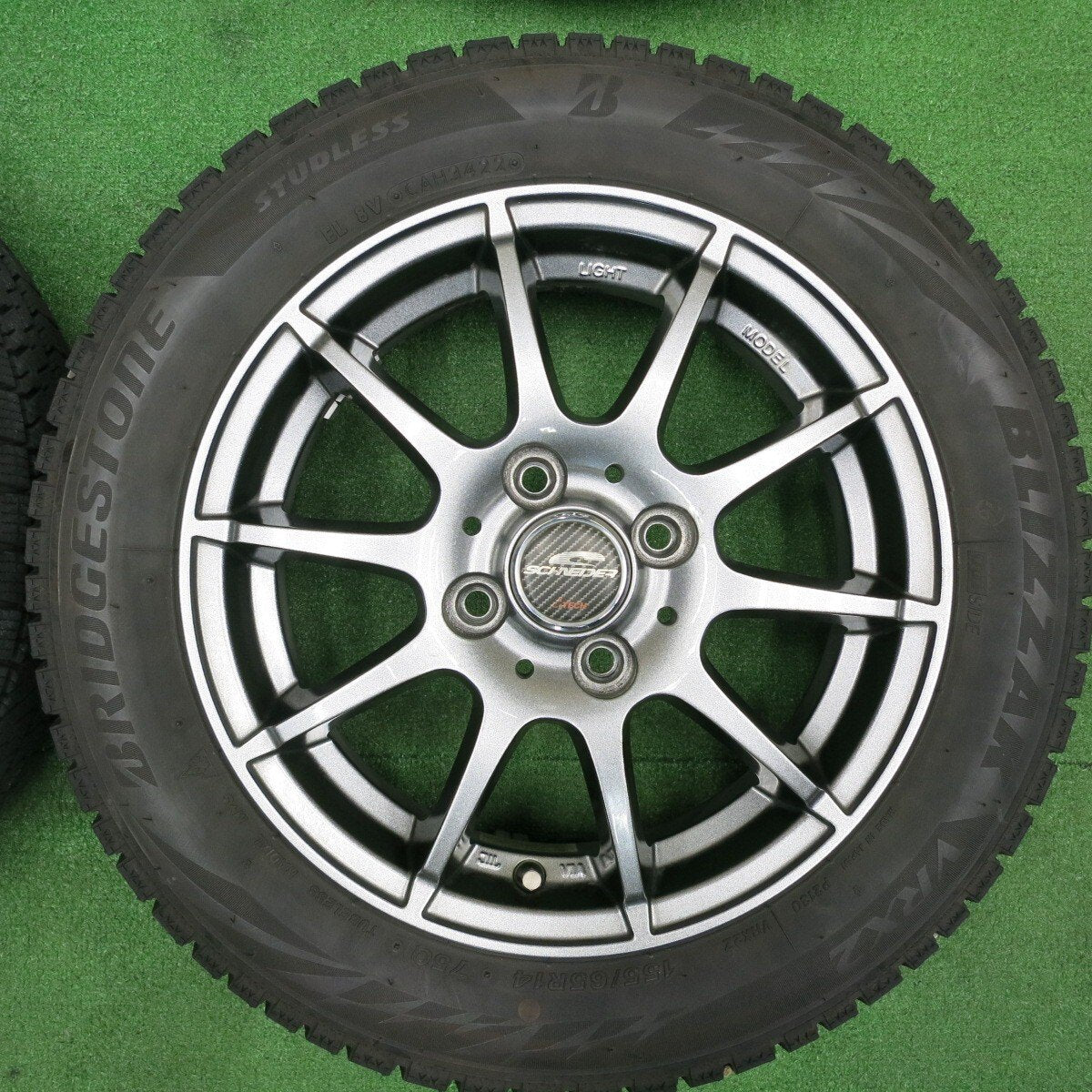 バリ溝!22年!キレイ!8.5分★スタッドレス 155/65R14 ブリヂストン ブリザック VRX2 SCHNEIDER シュナイダー 14インチ PCD100/4H★4120610TNス