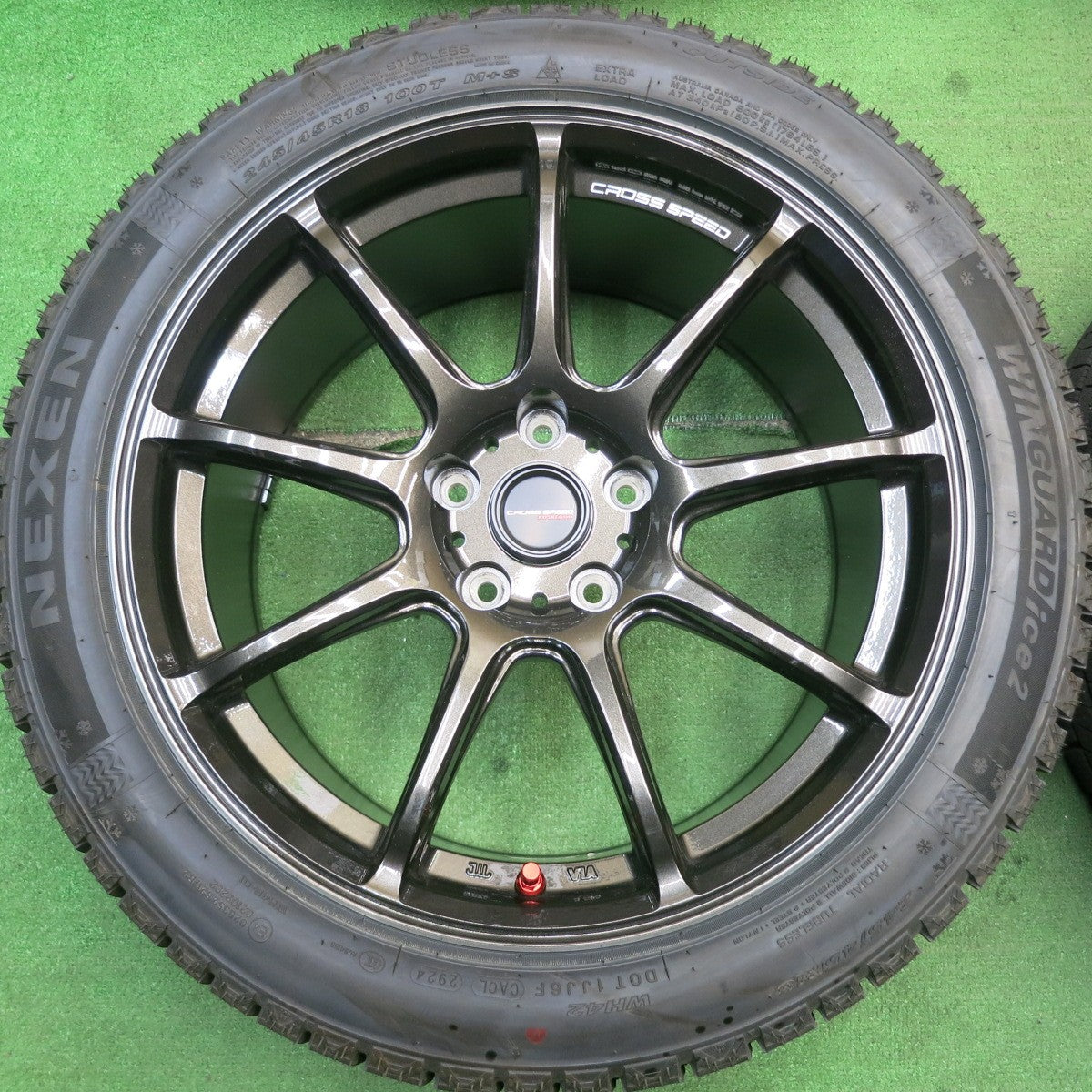 タイヤほぼ未使用!24年!キレイ★スタッドレス CROSS SPEED RS9 HYPER Edition 245/45R18 ネクセン ウィンガード アイス2 クロススピード 18インチ PCD114.3/5H★5052309AKス