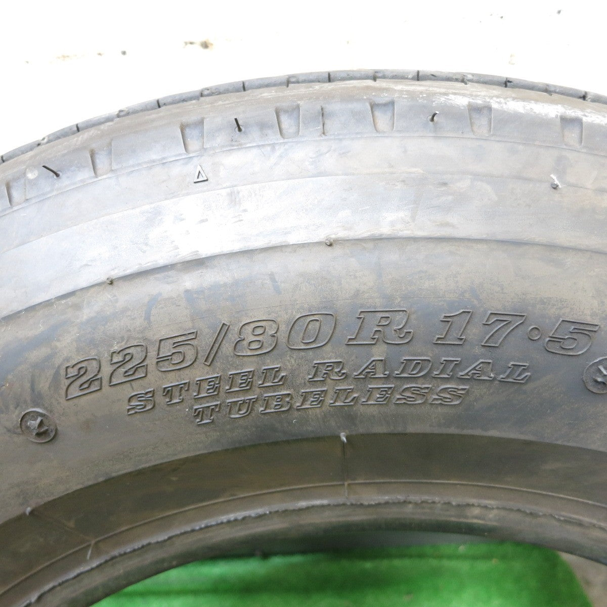 バリ溝!23年!9.5分!1本★トラック タイヤ 225/80R17.5 123/122L ダンロップ SP110 17.5インチ★5072605ナノタ
