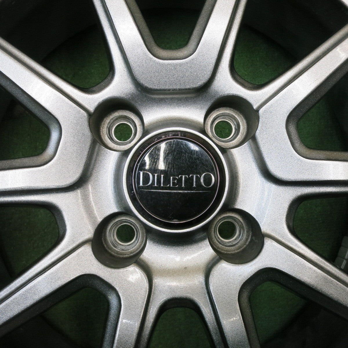 バリ溝!21年!キレイ!9.5分★スタッドレス 195/65R16 グッドイヤー アイスナビ7 DILETTO ディレット 16インチ PCD100/4H★5051206NJス