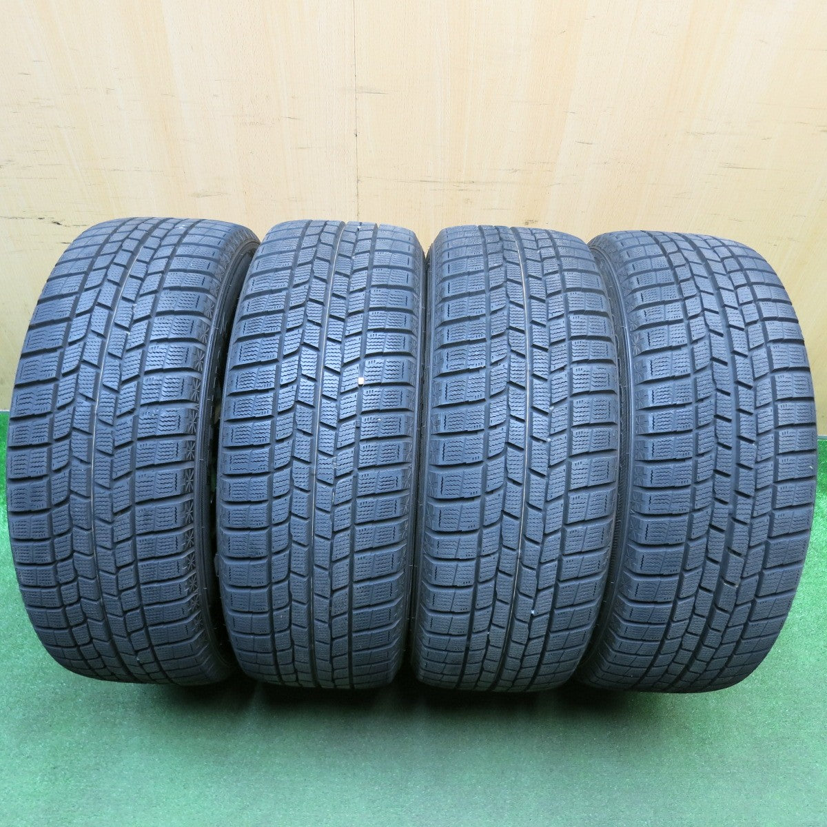 バリ溝!キレイ!9.5分以上★スタッドレス 235/50R18 グッドイヤー アイスナビ6 D.O.S. DOS 社外 アルミ 18インチ PCD114.3/5H★6012205HAス