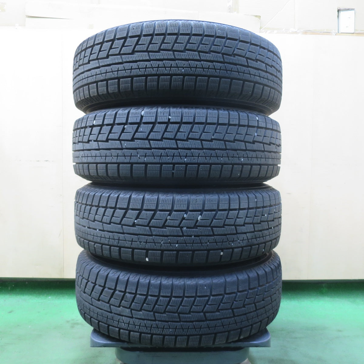 バリ溝!22年!9.5分以上★スタッドレス 185/70R14 ヨコハマ アイスガード iG60 NIRVANA NV ニルバーナ ニルヴァーナ 14インチ PCD100/4H★6022815イス
