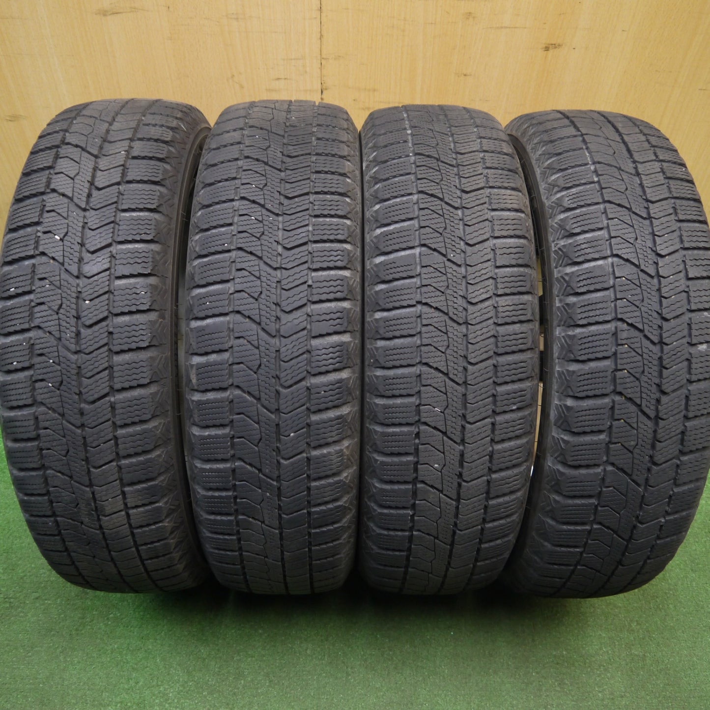 キレイ!22年★スタッドレス 165/60R15 トーヨー オブザーブ GIZ2 DUFACT デュファクト 15インチ ハスラー ソリオ 等 PCD100/4H★6011406Hス