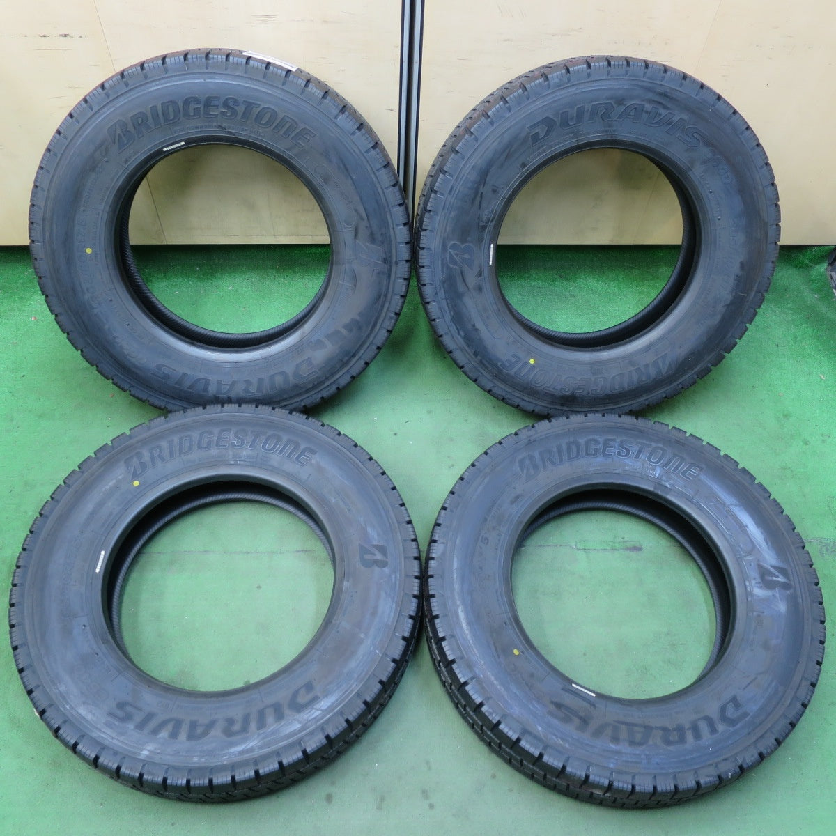 未使用!24年★トラック タイヤ 205/80R17.5 120/118N ブリヂストン デュラビス G640 DURAVIS 17.5インチ★5063005イノタ