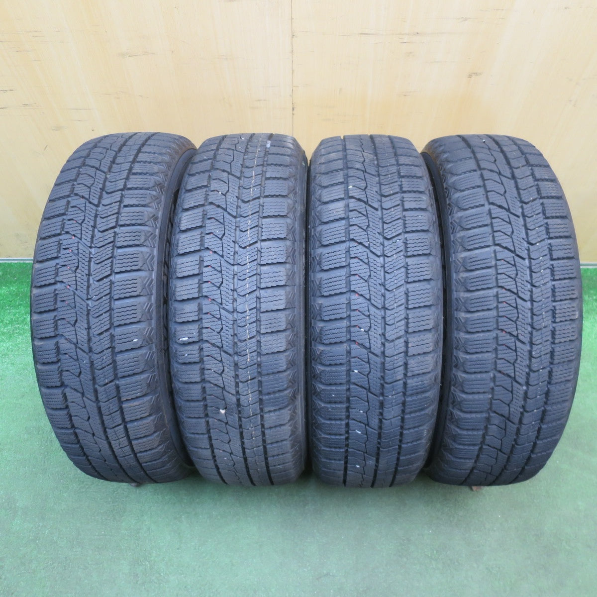 バリ溝!22年!9.5分以上★スタッドレス 165/65R14 トーヨー オブザーブ GIZ2 Brade 14インチ PCD100/4H★6051901NJス