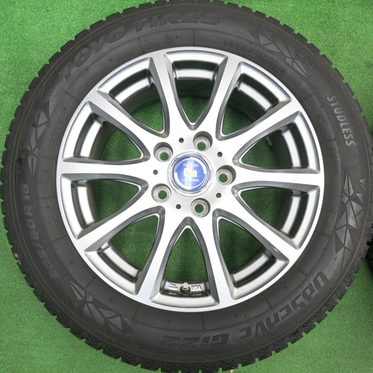 バリ溝!21年!キレイ!9.5分★スタッドレス 205/60R16 トーヨー オブザーブ GIZ2 TIRADO Eta LA STRADA ティラード ラストラーダ 16インチ PCD114.3/5H★4123102HAス