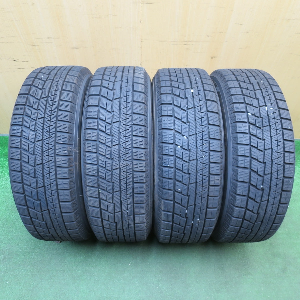 バリ溝!24年!キレイ!ほぼ10分★スタッドレス 205/60R16 ヨコハマ アイスガード iG60 Exceeder エクシーダー 16インチ PCD114.3/5H★6021802NJス